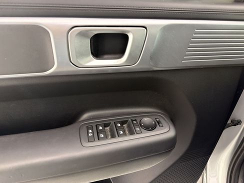 Used 2024 Hyundai Santa Fe SE FWD image 25