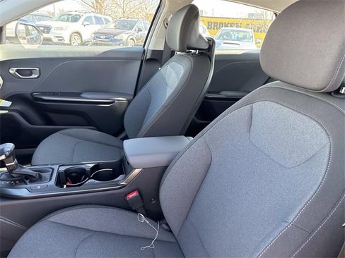 New 2026 Kia K4 LXS image 12