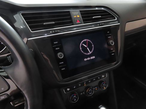 Used 2020 Volkswagen Tiguan SE R-Line image 19