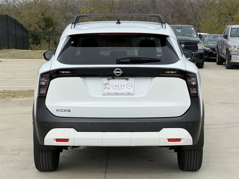 New 2026 Nissan Kicks SV image 5