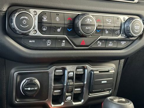 New 2026 Jeep Wrangler Unlimited Sahara image 18