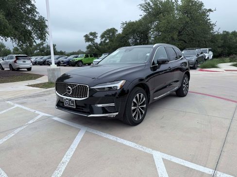 Certified 2023 Volvo XC60 B5 Plus AWD/4WD image 2