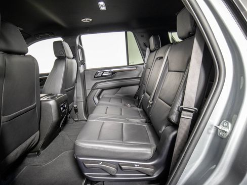 Used 2025 Chevrolet Tahoe LT AWD/4WD image 10