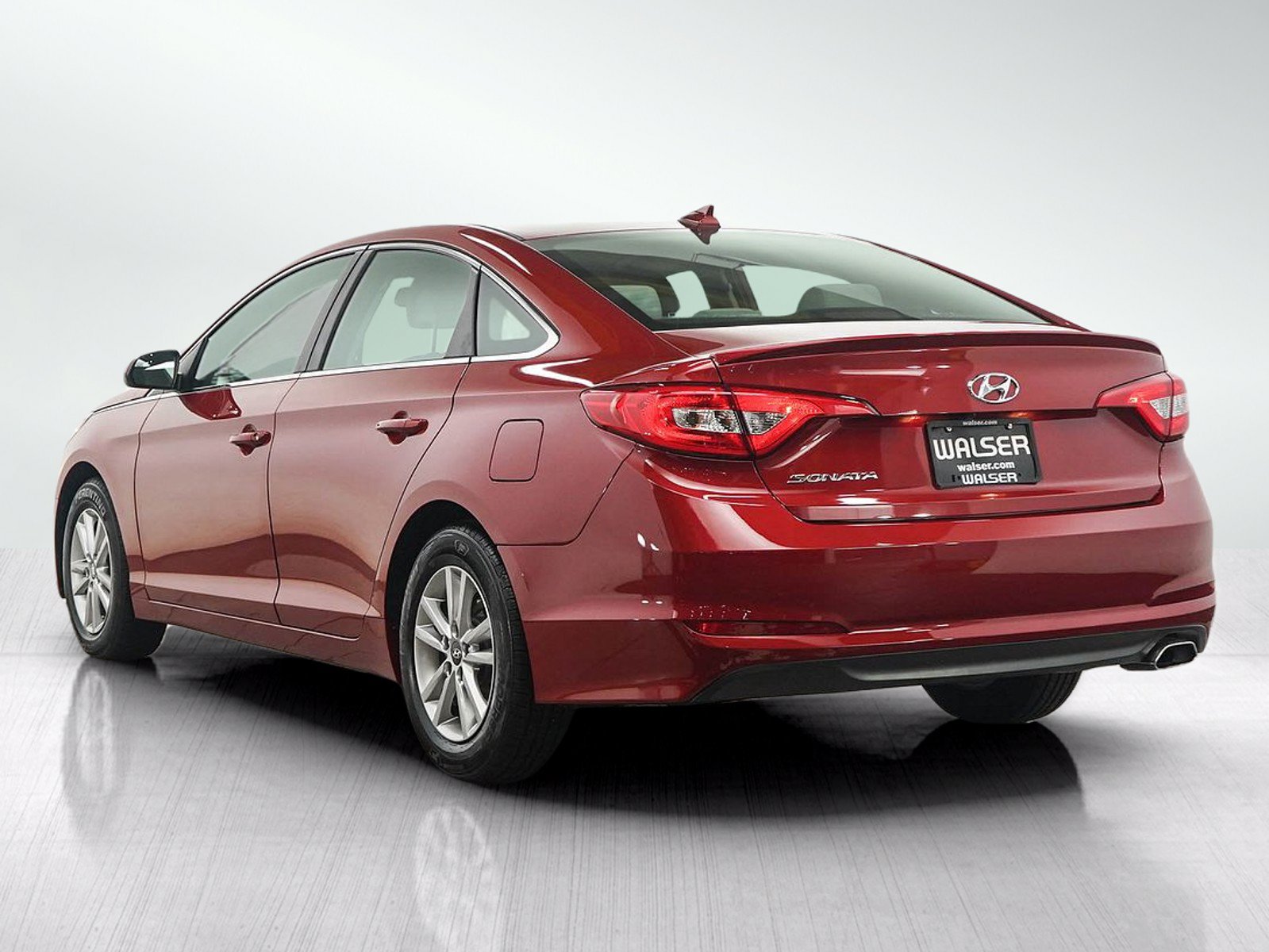 Used 2017 Hyundai Sonata SE FWD image 3