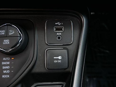 Used 2019 Jeep Compass Trailhawk w/ Safety & Security Group AWD/4WD image 30