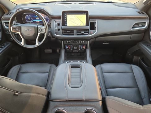 Used 2023 Chevrolet Tahoe Z71 w/ Luxury Package image 19