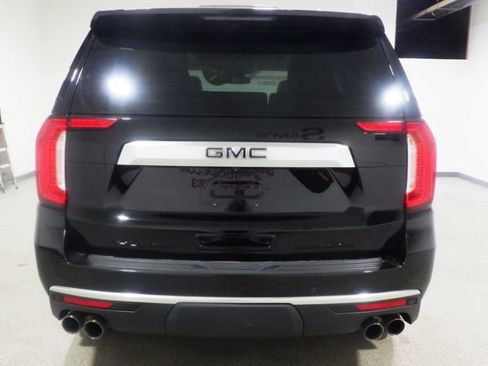 Used 2022 GMC Yukon Denali w/ Max Trailering Package AWD/4WD image 3