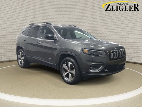Used 2022 Jeep Cherokee Limited w/ Sun & Sound Group image 3