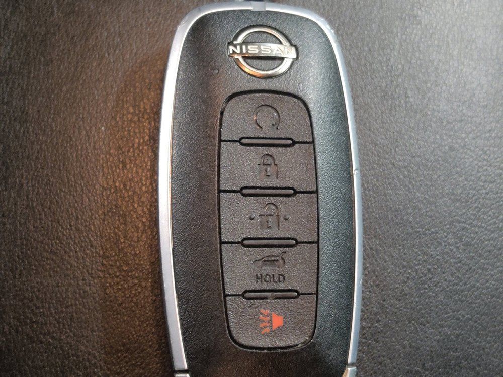 Used 2025 Nissan Rogue SV AWD/4WD image 32