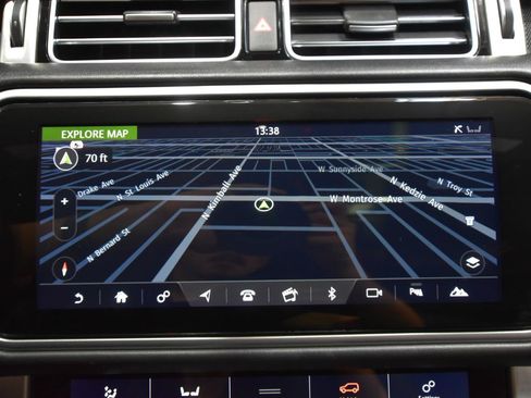 Used 2018 Land Rover Range Rover HSE AWD/4WD image 24