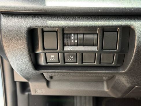 Used 2021 Subaru Crosstrek 2.5i Sport AWD/4WD image 26