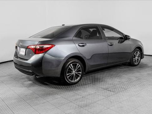 Used 2017 Toyota Corolla LE w/ LE Premium Package w/Moonroof FWD image 8