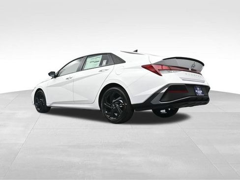 Certified 2026 Hyundai Elantra Sport FWD image 34