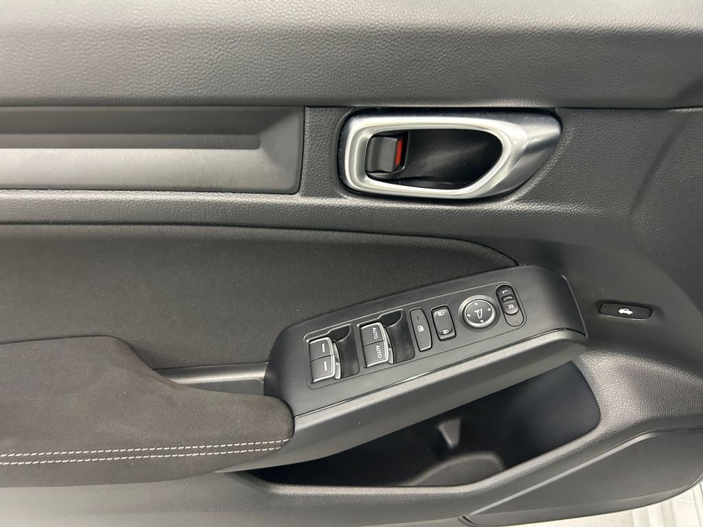 Used 2023 Honda Civic Sport image 17