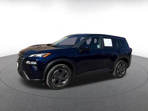 Used 2025 Nissan Rogue SV FWD image 7
