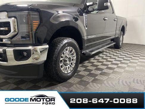 Certified 2021 Ford F250 Lariat w/ Chrome Package image 25