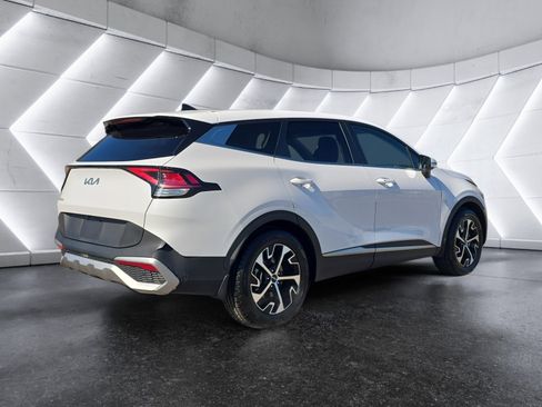 Used 2023 Kia Sportage EX image 5