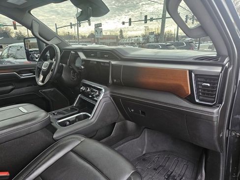 Certified 2025 GMC Sierra 2500 Denali w/ Denali Reserve Package image 12