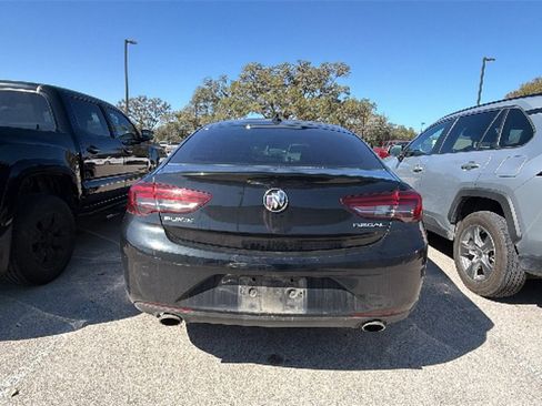 Used 2018 Buick Regal Essence image 6