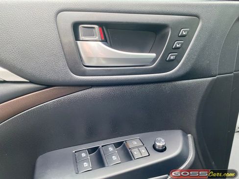 Used 2019 Toyota Highlander Limited image 26