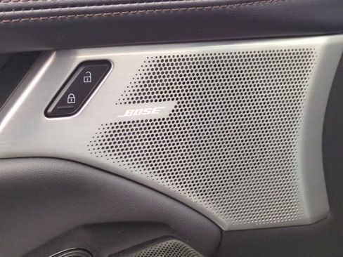 New 2026 MAZDA MAZDA3 Hatchback w/Premium Plus Pkg image 31