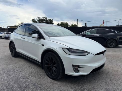 Used 2020 Tesla Model X Long Range AWD/4WD image 3