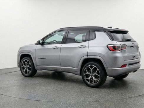 Used 2025 Jeep Compass Limited AWD/4WD image 6