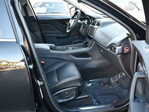 Used 2018 Jaguar F-PACE Prestige image 44