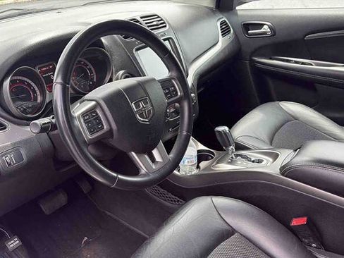 Used 2019 Dodge Journey Crossroad FWD image 11