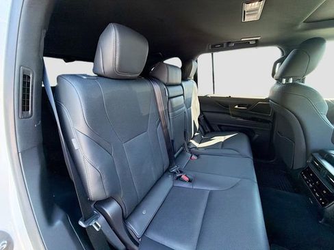 Used 2025 Lexus LX 600 4WD w/ Accessory Package (2T) image 26