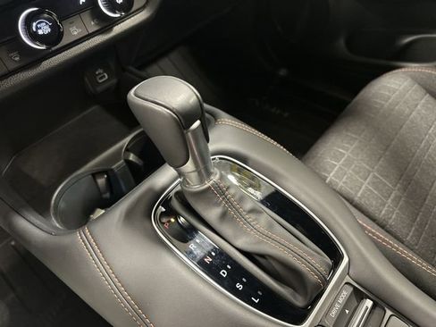 Used 2025 Honda HR-V Sport image 32