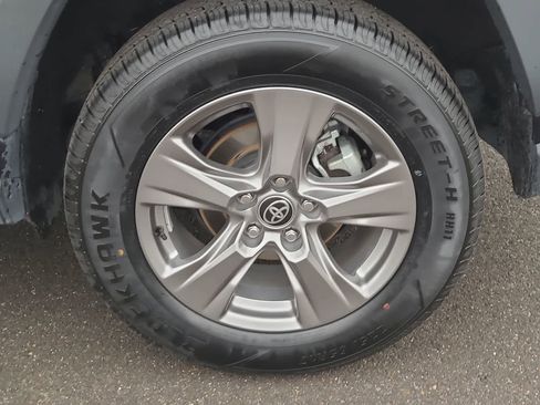 Used 2024 Toyota RAV4 XLE image 16