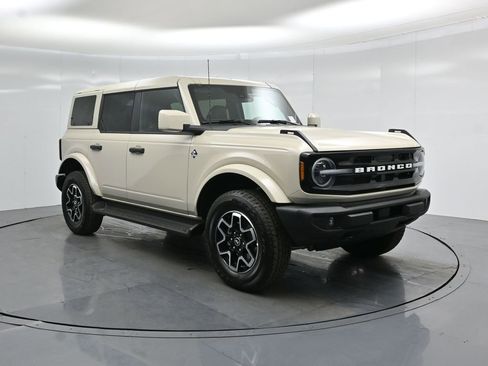 New 2026 Ford Bronco Outer Banks AWD/4WD image 56