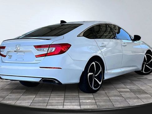 Used 2022 Honda Accord Sport image 6