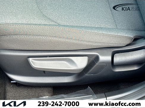 New 2025 Kia K4 LXS image 23