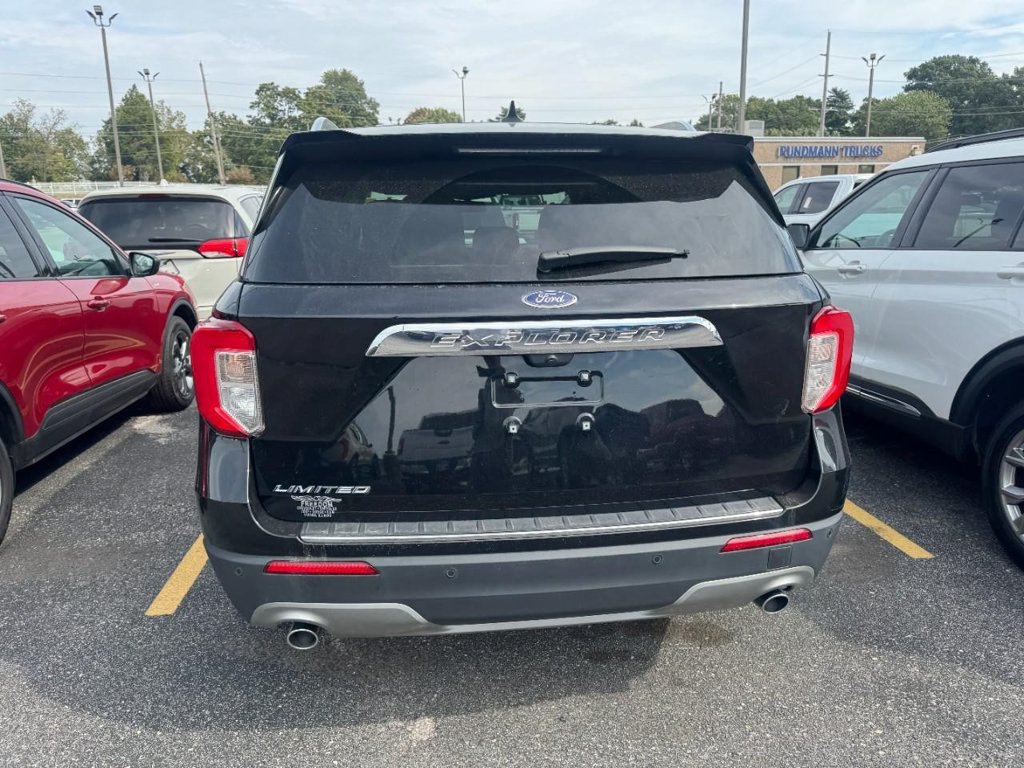 Used 2024 Ford Explorer Limited RWD image 6