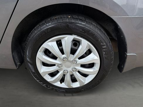 Used 2019 Nissan Sentra S image 15