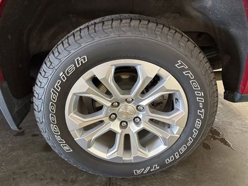 Used 2024 Chevrolet Silverado 1500 LTZ w/ Z71 Off-Road Package image 39