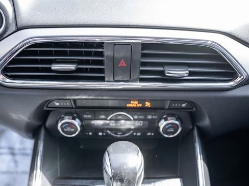 Used 2018 MAZDA CX-9 Touring FWD image 14