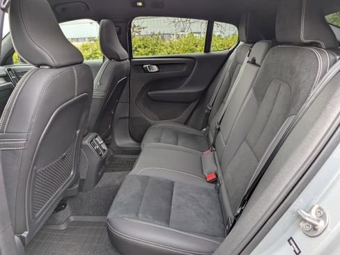 Used 2024 Volvo C40 P8 Recharge Ultimate w/ Protection Package Premier image 11