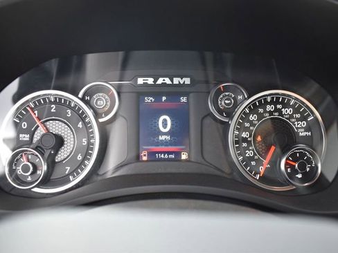 New 2024 RAM 2500 Tradesman w/ Chrome Appearance Group image 17