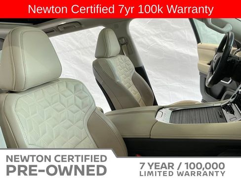Used 2025 Nissan Armada Platinum w/ Convenience Package RWD image 30