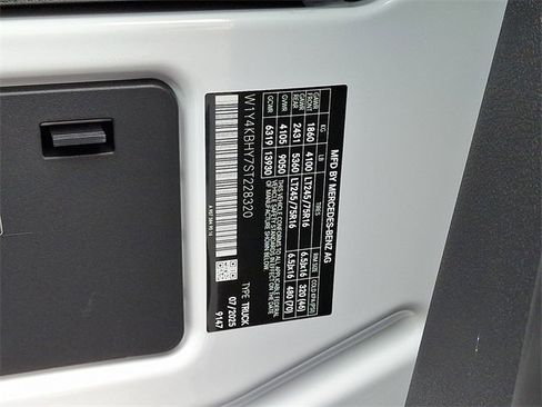 Used 2025 Mercedes-Benz Sprinter 2500 image 27