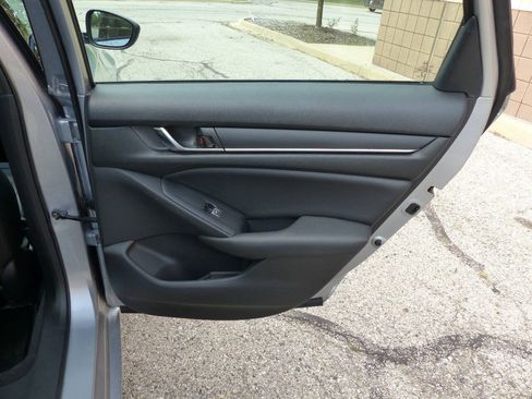 Used 2022 Honda Accord Sport image 41