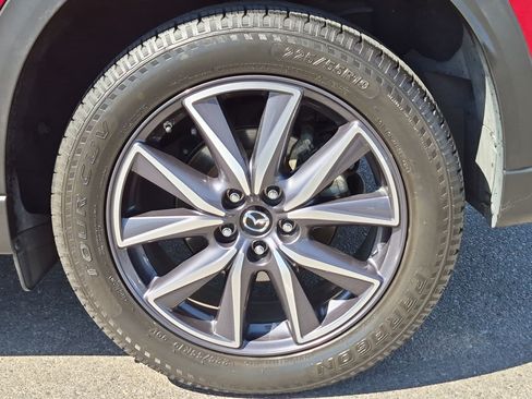 Used 2018 MAZDA CX-5 Touring w/ Preferred Equipment Package FWD image 11