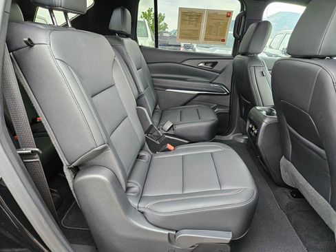 Used 2026 Chevrolet Traverse LT AWD/4WD image 30