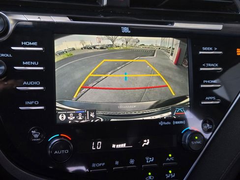 Used 2018 Toyota Camry XLE w/ Audio Package image 14