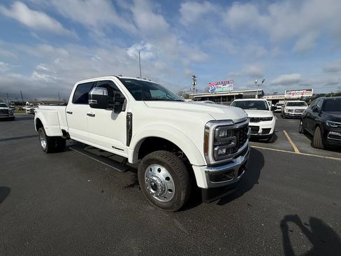 Used 2026 Ford F450 Lariat w/ Chrome Package image 1