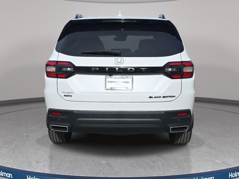 New 2025 Honda Pilot Black Edition image 6