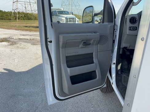 New 2026 Ford E-350 and Econoline 350 Super Duty w/ Power Equipment Group image 9